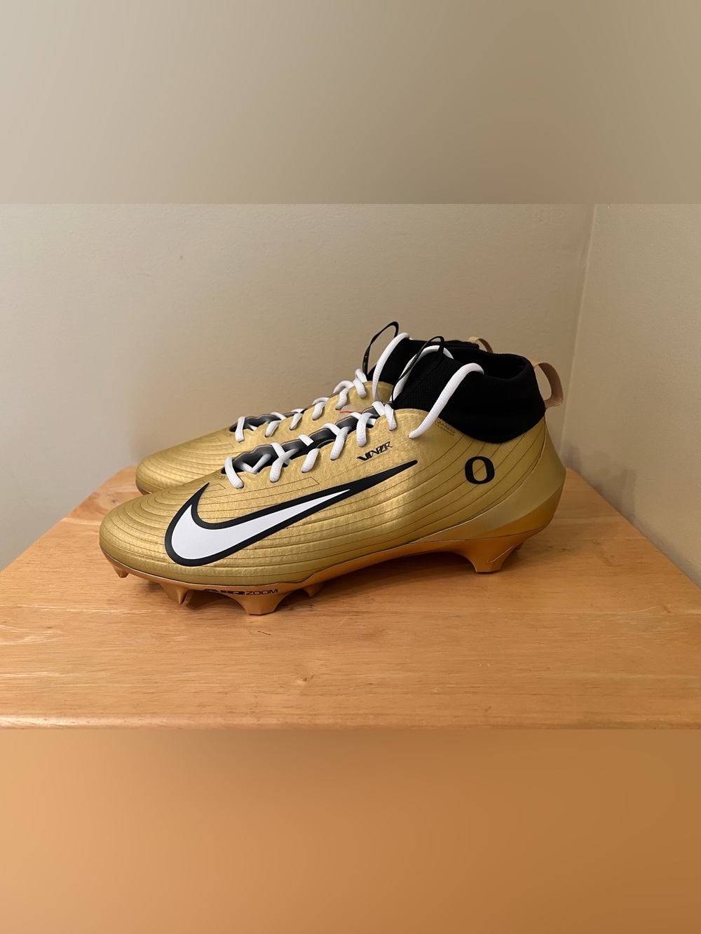 Nike Vapor Pro 1 PE Football Cleats US 12 Oregon Ducks Gold IB4035-700